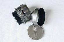 Load image into Gallery viewer, PENTAX Takumar 55mmF1.8 チタン塗装【完動品】PENTAX SPやオールドレンズに!M42マウント