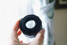 Load image into Gallery viewer, PENTAX Takumar 55mmF1.8 チタン塗装【完動品】PENTAX SPやオールドレンズに!M42マウント