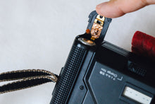 画像をギャラリービューアに読み込む, Konica RECORDER 希少❗️天然木リメイク 単三電池で動く全自動ハーフカメラ🎞️📷