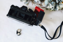 Load image into Gallery viewer, 📸 PENTAX Auto110 レンズ3本付きセット❗️  110フィルム対応・超小型一眼レフ・明るい単焦点レンズ付き✨