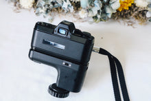 Load image into Gallery viewer, 📸 PENTAX Auto110 レンズ3本付きセット❗️  110フィルム対応・超小型一眼レフ・明るい単焦点レンズ付き✨