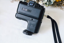 Load image into Gallery viewer, 📸 PENTAX Auto110 レンズ3本付きセット❗️  110フィルム対応・超小型一眼レフ・明るい単焦点レンズ付き✨