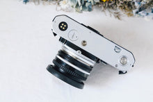 画像をギャラリービューアに読み込む, Nikon FE & 50mmF1.8 明るいパンケーキレンズ付き❗️【完動品】