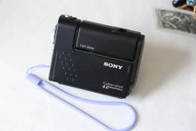 Load image into Gallery viewer, SONY Cyber-shot DSC-F77 ブラック【完動品/美品✨】希少❗️Carl Zeissレンズ搭載・CCDコンデジ