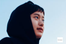 Load image into Gallery viewer, SONY α6000 グラファイトグレー ILCE-6000【完動品】【美品❗️】オールドレンズ・マウントアダプターおまけ付き多数❗️▪️デジタル一眼ミラーレスカメラ