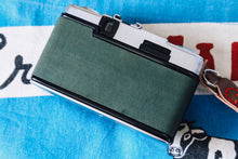 Load image into Gallery viewer, OLYMPUS PEN EE-3 グリーンフォレスト🌳【完動品】ハーフカメラ・ケース&ストラップ付き❗️