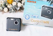 Load image into Gallery viewer, PENTAX Optio 43WR 🌊 ほぼ水中カメラ🐠 CCDセンサー搭載 オールドコンデジ 単三電池対応🔋
