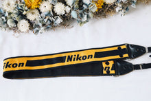 画像をギャラリービューアに読み込む, Nikon 純正ストラップ 🎞️ ビンテージ 黄×黒デザイン カメラ用アクセサリー
