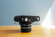 画像をギャラリービューアに読み込む, Nikon FE(BK)【完動品】映画:二宮和也主演『浅田家』使用されたカメラ