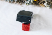 Load image into Gallery viewer, Taron Chic ハーフカメラ 幻のハーフカメラ🦉✨ 幻級の入手困難❗️ 【完動品】