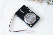 Load image into Gallery viewer, Panasonic Lumix FH8 ブラック ✨ライカレンズ搭載の名機✨【完動品】