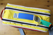 画像をギャラリービューアに読み込む, UNITED COLORS OF BENETTON カメラバッグ ヴィンテージ【クリーニング済み】