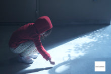 Load image into Gallery viewer, Canon EOS M ネイビーxブラウン【完動品】状態◎▪️デジタルミラーレス一眼レフ▪️オールドコンデジ