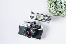 画像をギャラリービューアに読み込む, OLYMPUS 35DC【完動品】フラッシュ付き❗️