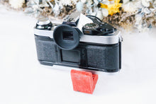 Load image into Gallery viewer, Canon AE-1 Program New FD50mmF1.4 人気なシルバーボディに王道の明るいレンズ付き✨【完動品】