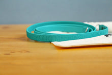 画像をギャラリービューアに読み込む, KONO!オリジナルビーガンストラップ 【エメラルドグリーン】【新品】フィルム1本付き❗️