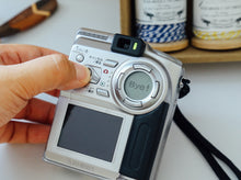 画像をギャラリービューアに読み込む, 【ヨシキ様】代替え品 FUJIFILM FinePix 4700z【完動品】【実写済み❗️】【希少✨】▪️オールドコンデジ▪️デジタルカメラ