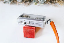 画像をギャラリービューアに読み込む, FUJIFILM FinePix V10 オレンジ【完動品/美品/希少】昭和ゲーム搭載📸✨オールドコンデジ