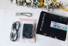 画像をギャラリービューアに読み込む, FUJIFILM FinePix Z300 ブラック🐦⬛✨【完動品/ほぼ未使用】タッチパネル搭載📸オールドコンデジ