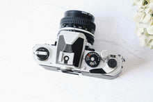 画像をギャラリービューアに読み込む, Nikon FM(SV)【完動品】【希少】状態◎ 明るい単焦点レンズ付き❗️