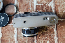 Load image into Gallery viewer, OLYMPUS PEN FT チドリ柄🕊️🐦⬛【完動品】一眼レフハーフカメラ