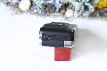 Load image into Gallery viewer, CONTAX T2 【完動品】【美品❗️】純正ハードケース&データ(日付)バック(裏蓋)付き