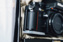 Load image into Gallery viewer, Nikon F3 HP Limited【未使用✨】【完動品】専用ケースも未使用❗️