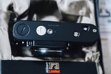 Load image into Gallery viewer, Nikon F3 HP Limited【未使用✨】【完動品】専用ケースも未使用❗️
