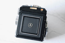 Load image into Gallery viewer, Yashica-12【希少❗️】【完動品】中判カメラ