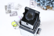 Load image into Gallery viewer, YASHICA-44 【完動品/美品✨】実写済み🎞️127mm二眼レフカメラ❗️ベスト版カメラ