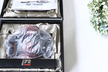 Load image into Gallery viewer, Nikon F3 HP Limited【未使用✨】【完動品】専用ケースも未使用❗️