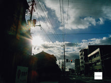 Load image into Gallery viewer, RICOH Caplio GX|希少ブラックボディ🐦⬛ フィルムっぽい写りのオールドコンデジ📸 SDカード&単三電池対応🔋【完動品】