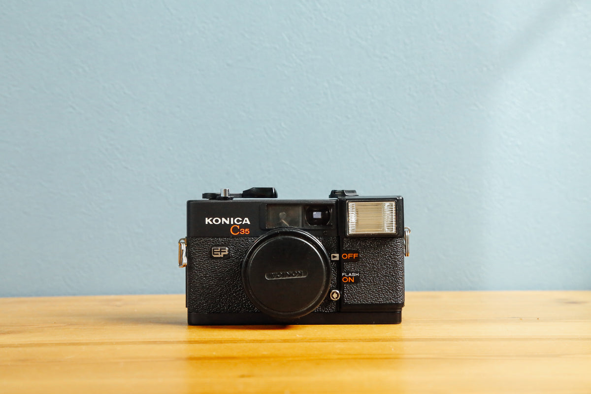 コニカ C35EF 動作品！ Konica C35 EF フィルムカメラ 72943c54d5de8b1d5cce80b8930a3e