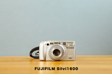 Load image into Gallery viewer, Fujifilmsilvi1600 コンパクトフィルムカメラ Eincamera フィルムカメラ初心者