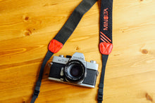 画像をギャラリービューアに読み込む, MINOLTA ブラックxピンク ストラップ