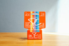 Load image into Gallery viewer, PC400 35mm color negative film 24 shots Expired