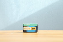 Load image into Gallery viewer, fujifilmvelvia50 eincamera