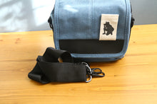 画像をギャラリービューアに読み込む, お洒落なカメラバッグ ブルー【新品】