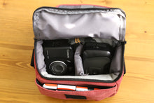 画像をギャラリービューアに読み込む, お洒落なカメラバッグ レッド【新品】