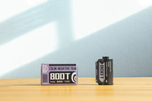 Load image into Gallery viewer, 800T Daylight EI 400 (35mm film) Color negative film 36 shots