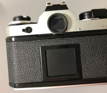 画像をギャラリービューアに読み込む, Nikon FE【完動品】