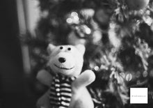 Load image into Gallery viewer, Legacypro100 35mm monochrome film 36 exposures Expired