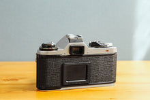 画像をギャラリービューアに読み込む, PENTAX ME 薄型パンケーキレンズ付き❗️【完動品】