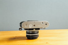 画像をギャラリービューアに読み込む, Nikon FG-20(SV)【完動品】