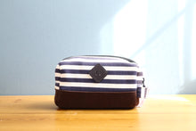 画像をギャラリービューアに読み込む, ヌーボナタリー ボーダーネイビー カメラポーチ【新品】選べる2色