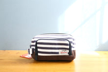 画像をギャラリービューアに読み込む, ヌーボナタリー ボーダーネイビー カメラポーチ【新品】選べる2色