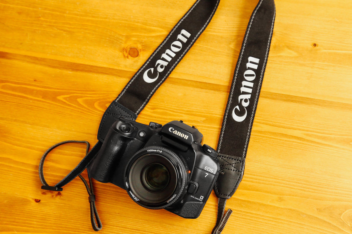 Canon EOS 7 一眼レフカメラ レンズ2本 Canon EOS7【完動品】2本レンズ付き❗️ – Ein Camera
