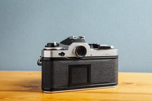 画像をギャラリービューアに読み込む, Nikon FE【完動品】