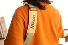 画像をギャラリービューアに読み込む, Nikon ベージュ ショルダーカメラバッグ【未使用❗️】