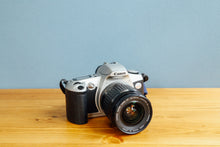 Load image into Gallery viewer, Canon EOS Kiss